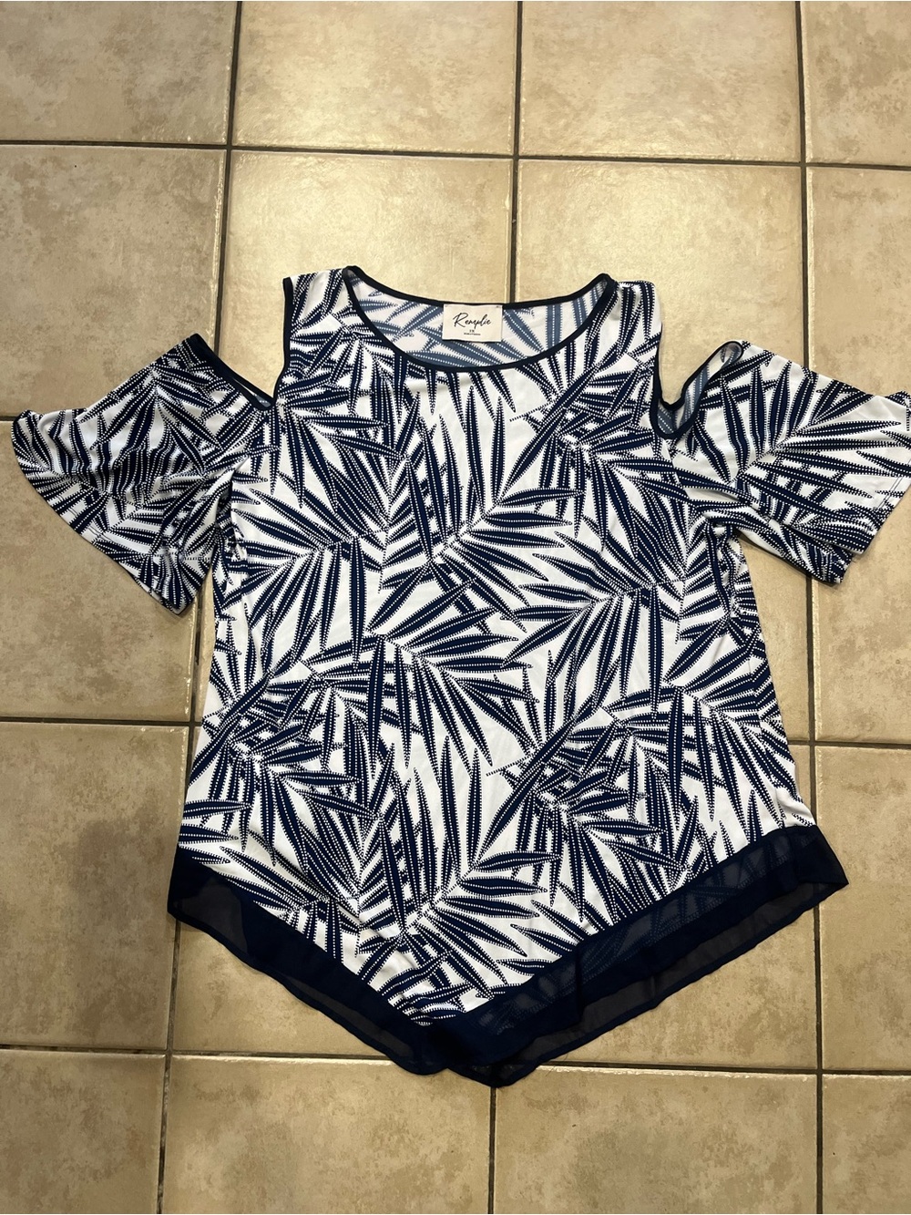 ravel Navy & White Palm-Print Cold-Shoulder Tunic